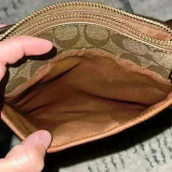 Coach Kitt Messenger Crossbody In Color block Signature Canvas 41321 - Picture 6 of 7